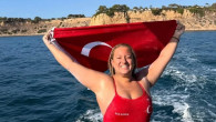 Ultra maraton yüzücüsü İzmirli Eda Savcıgil’den tarihi birincilik