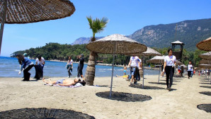 TOPLUM GÖNÜLLÜLERİ  AKYAKA’DA TEMİZLİK YAPTI