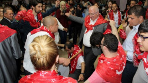 Engelli Bireylere Asker Kınası…