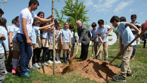 19 Mayıs’ın Yüzüncü Yılı İçin Çınar Ağacı Diktiler