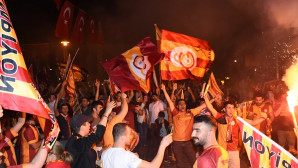 Bodrum’da Galatasaray taraftarlarının şampiyonluk sevinci