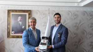 RALLİ ÖNCESİ FEDERASYON YETKİLİLERİNDEN BAŞKAN OKTAY’A ZİYARET