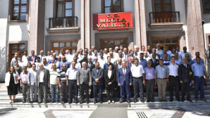 Vali Civelek Menteşe Mahalle Muhtarları ile Toplantıda Bir Araya Geldi