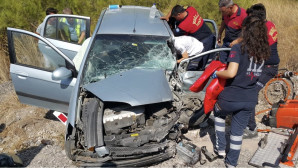 MİLAS’TA TIR İLE OTOMOBİL ÇARPIŞTI