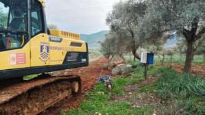 KARAOVA ÇİFTÇİLERİNİN YÜZÜ AÇILAN BAHÇE YOLLARI İLE GÜLDÜ