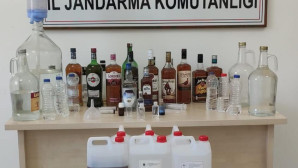 KAÇAK İÇKİ ÜRETİP SATIYORLARDI