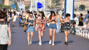 İngilterede yurt dışı yasağı