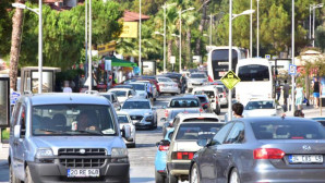 Muğla’nın sakin şehrinin 4 bin nüfusu 80 bine çıktı