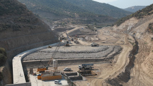 SARIÇAY BARAJINDA ÇALIŞMALAR ARALIKSIZ DEVAM EDİYOR