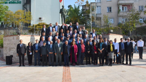 Başkan Toksöz’den muhtarlara “kahvaltılı” kutlama