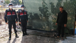 İNŞAATIN DEMİRLERİNİ ÇALDI