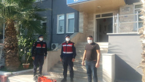 ÇALDIKLARI İŞ MAKİNASI PARÇASINI SATTILAR