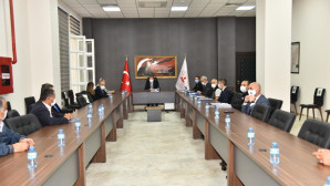 Seydikemer’de Muhtarlarla bir araya geldi