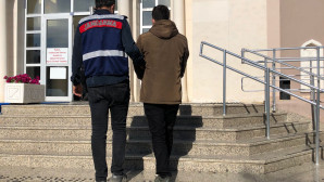 10 YIL HAPİS CEZASINDAN ARANIYORDU