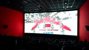 Vali Orhan Tavlı “Kesişme; İyi ki Varsın Eren” Filmini İzledi