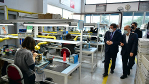 Kadın İstihdamıyla Öne Çıkan Fabrikayı Ziyaret Etti