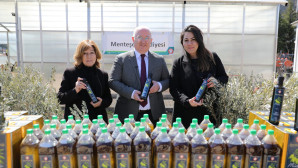 MENTEŞE BELEDİYESİ ÜRETTİĞİ YAĞLARI İHTİYAÇ SAHİPLERİNE ULAŞTIRIYOR “