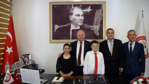 Mevsim ve Ahmet Menteşe Belediye Başkanı Oldular