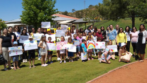 UKRAYNALI VE TÜRK ÇOCUKLAR ANNELER GÜNÜNDE BARIŞI RESİMLEDİLER