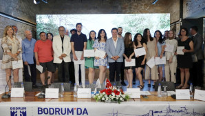 İKİ MEYDAN BİR CADDE