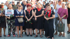 MADIMAK KATLİAMI 29 YILDIR ÇÖZÜLMEYİ BEKLİYOR