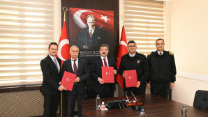 Okullarda gönüllü  Trafik Görevlileri İş Başında