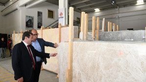 VALİ TAVLI İLK MERMER FABRİKASINI GEZDİ