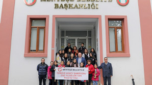  ŞAMPİYON KIZLARI AĞIRLADI