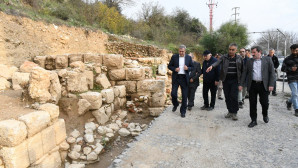 Akyaka Orta Çağ Kalesinde Yeni Kalıntılar Bulundu