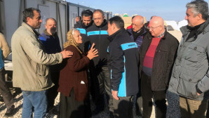 BAŞKAN GÜMÜŞ DEPREM BÖLGESİNDE