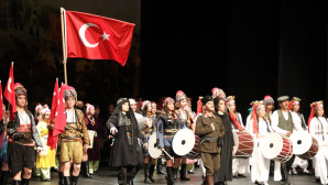 Zeybeklerle Çanakkale Müzikali’ne Yoğun İlgi