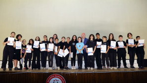 MENTEŞE BELEDİYESİ KIŞ KURSLARI ETKİNLİKLERLE SONA ERDİ