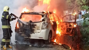 KARABAĞLAR  YAYLASINDA ARAÇ YANDI