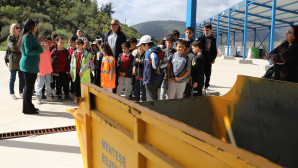 MİNİKLER ATIK KONUSUNDA BİLGİLENDİRİLDİ