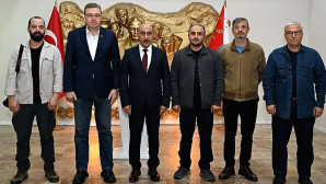 GAZETECİLER  EMNİYET MÜDÜRÜNÜ ZİYARET ETTİLER
