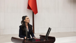 Muğla Milletvekili Gizem Özcan:  Emekliye 20 Bin Lirayı Reva Görenler, Milyarları Saraya Ayırdılar