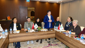 TURİZMDE PERSONEL SIKINTISI YABANCI PERSONELLE GİDERİLİYOR