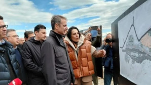 Yunan Başbakan Türkiye sınırında konuştu : “Türkiye’ye açılan kapı hak ettiğimiz seviyeye gelecek”