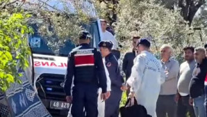 Karısını av tüfeği ile öldürdü ve intihar ederek hayatına son verdi.