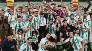 Şampiyon Muğlaspor’u Muğla’lılar Bağrına Bastı .Düzenlenen şenliklerde halk Sokağa  döküldü  