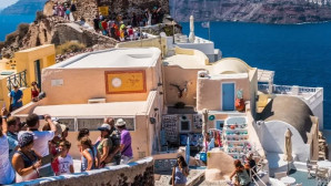 Türkler akın ediyordu: Çok turist gelmesin diye kısıtlama getirdiler