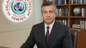 “Babalar, aile değerlerimizin en güçlü temsilcileridir”