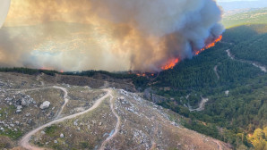 ÇİNE MADRAN  DAĞI YANIYOR