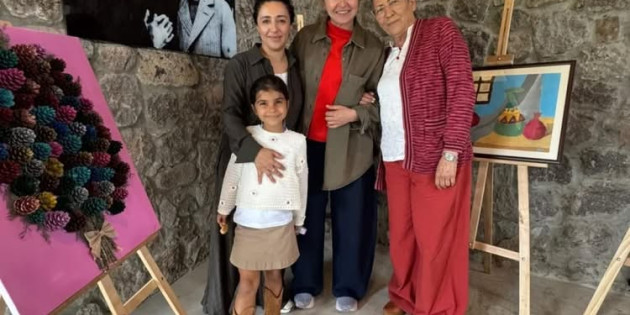 7 yaşındaki Kumsal Lina’nın açtığı sergi  hayran bıraktı