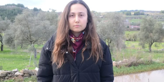 Esra ışık 42 gün sonra tahliye ediliyor. Biraz sonra cezaevinden çıkacak