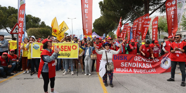 Büyükşehir 1 Mayıs’ı Taçlandırdı Kurtalan Ekspres Sahne Aldı