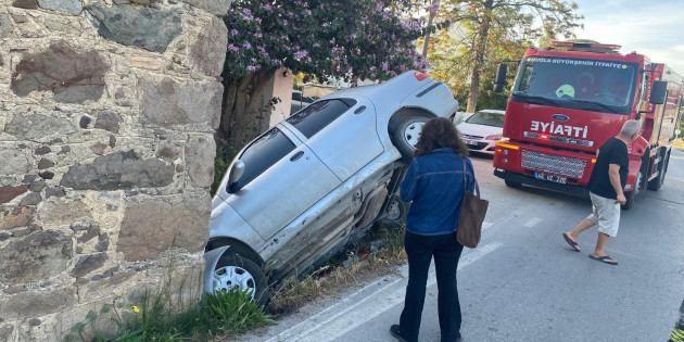 BODRUM YALIKAVAKTA TAŞ BİNAYA ÇARPTI