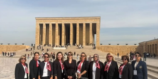 Muğlalı Kadın Muhtarlardan Cumhuriyetin 93. Yılına Özel Anıtkabir Töreni