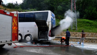 Bodrum’dan Marmaris’e giden turist otobüsü alev aldı