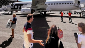 İngiltere’den Dalaman’a gelen uçak iki sarhoşun saldırısıyla  Yunanistan’a acil iniş yaptı